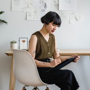 freelance graphic designer making a portfolio